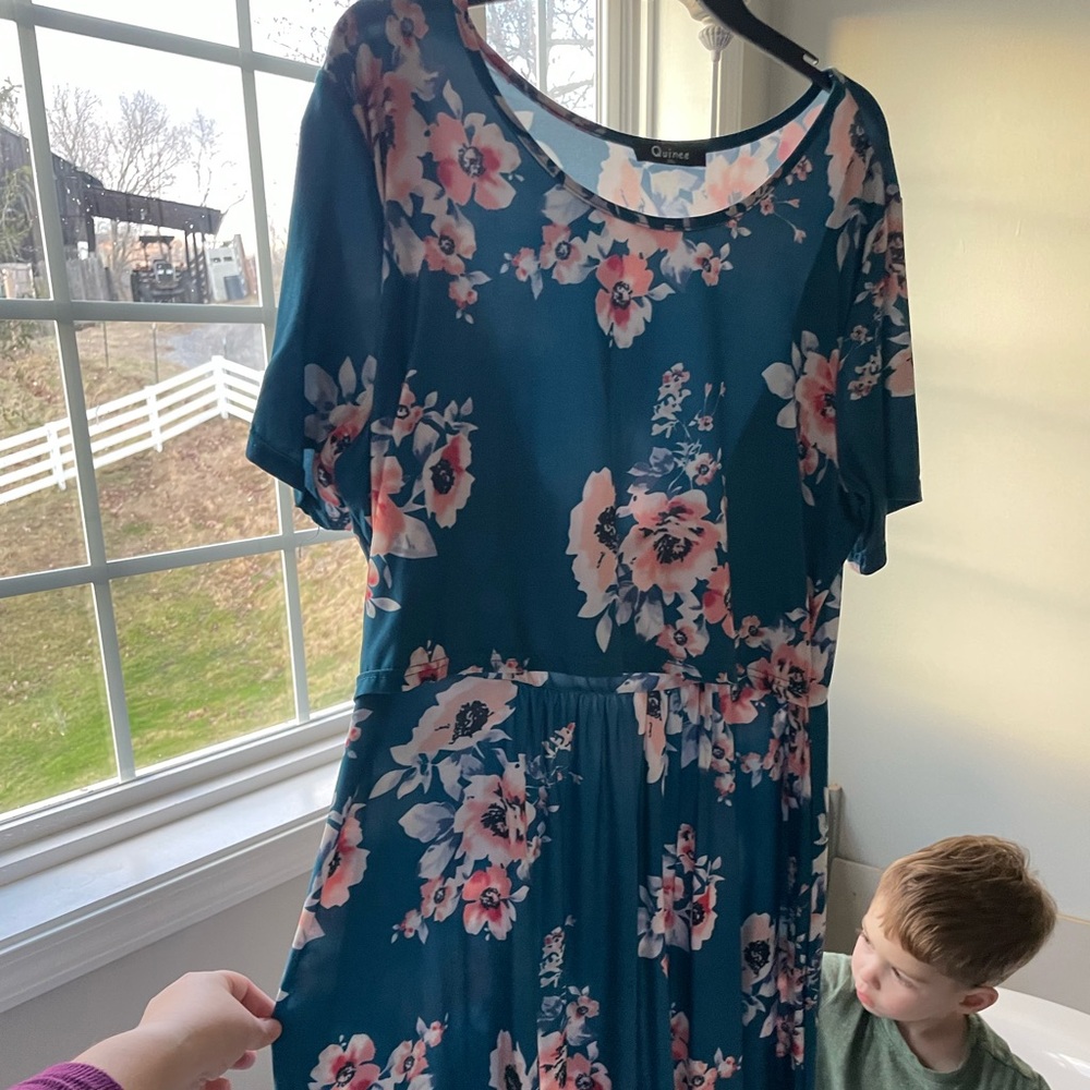 Quinee 2XL Nursing Friendly Dress